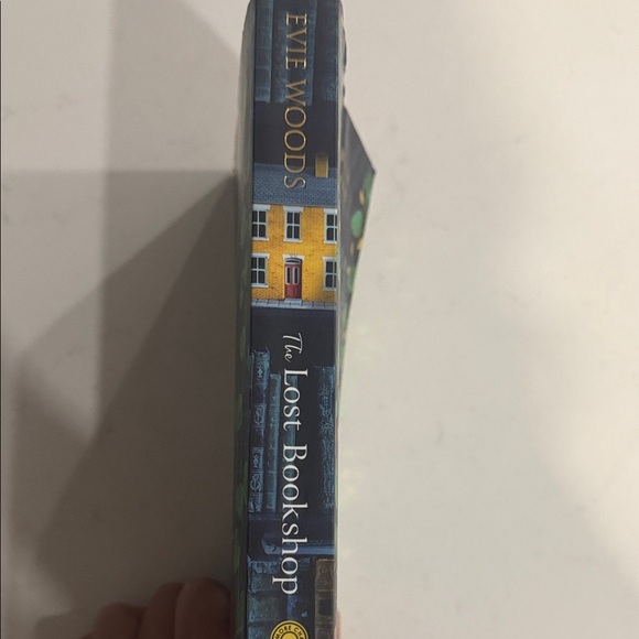 The Lost Bookshop by Evie Woods - Picture 3 of 4